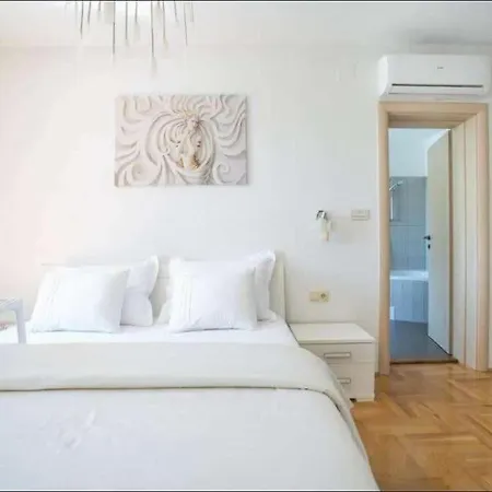 Kastel Apartamento *