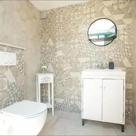 Kastel Apartamento Dajla